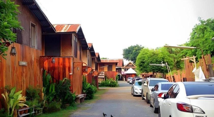 Jidapa Resort Ayutthaya Eksteriør billede