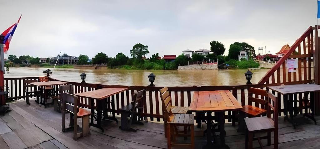 Jidapa Resort Ayutthaya Eksteriør billede