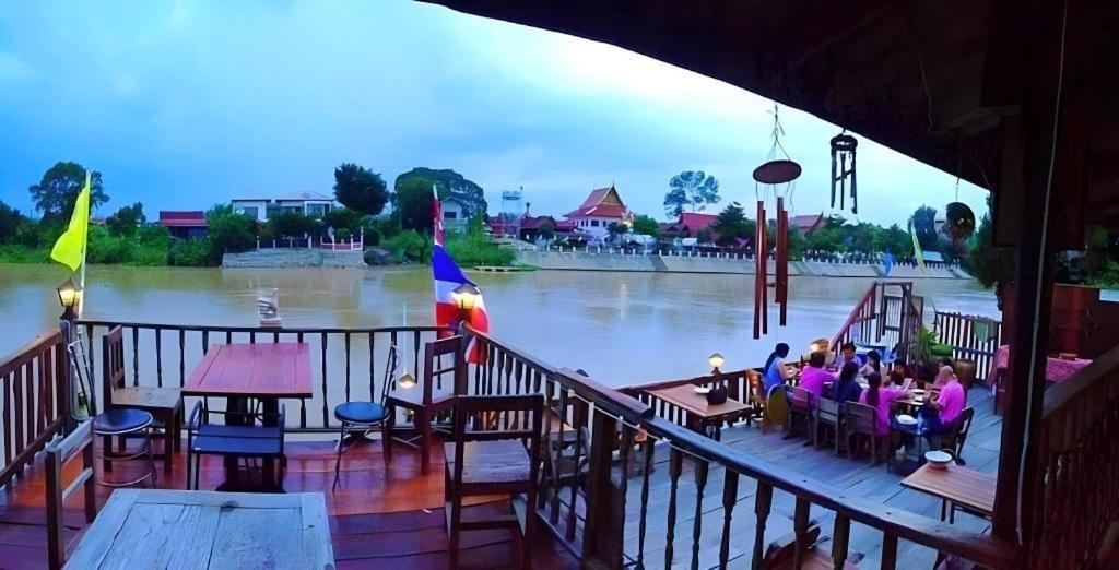 Jidapa Resort Ayutthaya Eksteriør billede