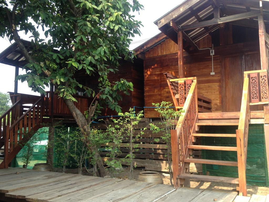 Jidapa Resort Ayutthaya Eksteriør billede
